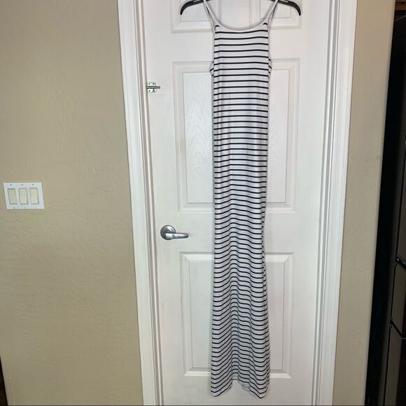 Womens SUPER LONG MAXI Dress Medium White Black Striped Ruched Strappy Open Back - Picture 1 of 12